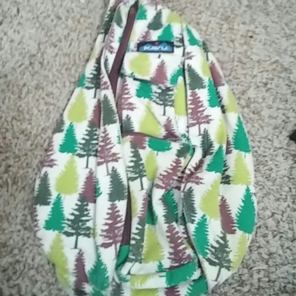 A green and drown Kavu dag